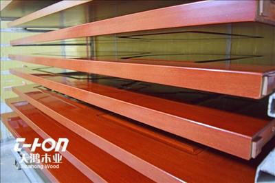 天鴻木門(mén) 市場(chǎng)競(jìng)爭(zhēng)激烈萬(wàn)分，經(jīng)銷(xiāo)商主動(dòng)出擊方能贏得先機(jī)